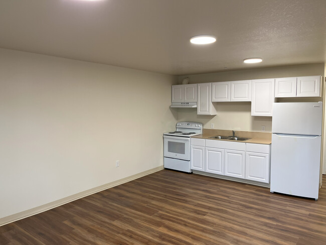 DIning and Kitche area - Cedar Park Apartments