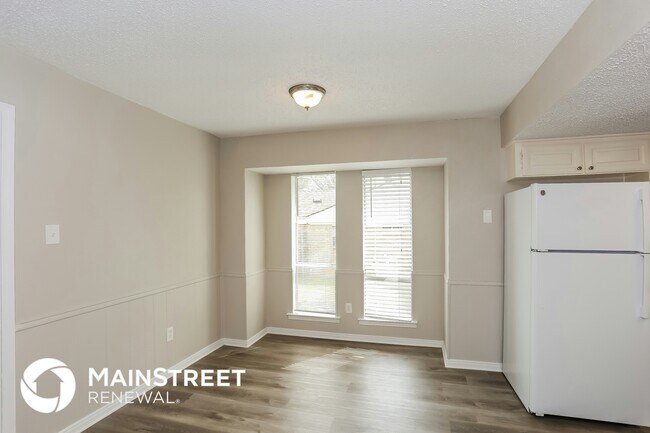 Photo - 1108 Shadywood Ln