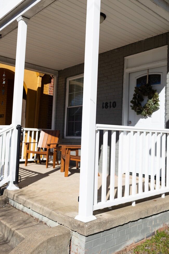 Photo - 1810 Idlewood Ave