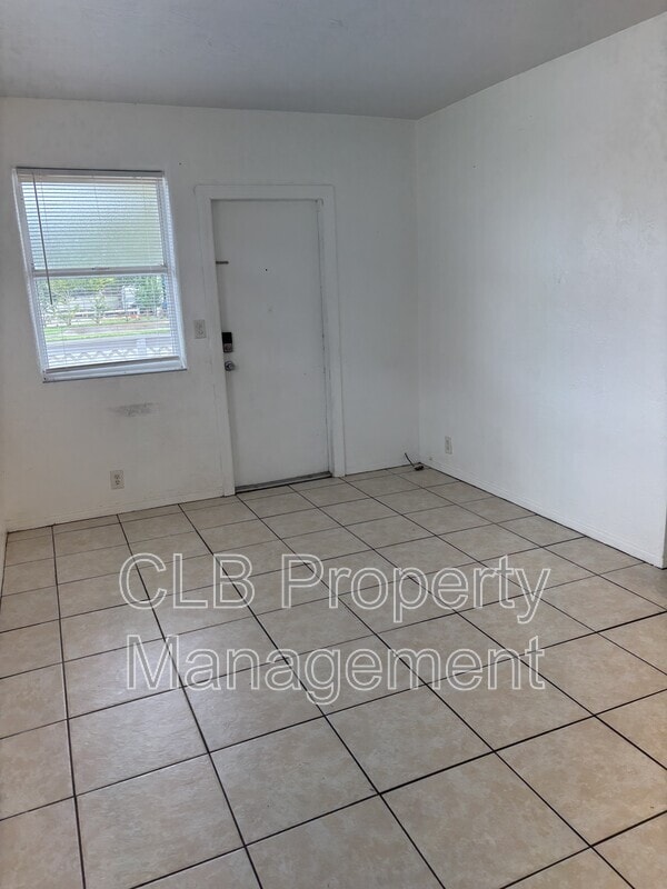 Photo - 5018 S Ridgewood Ave Unit Apt 1