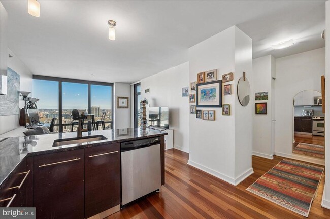 Photo - 2101 Market St Unit 2308