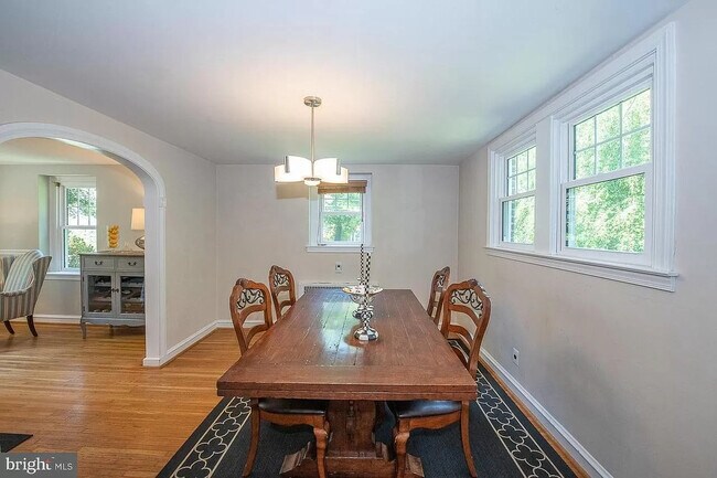 Photo - 412 Grange Rd