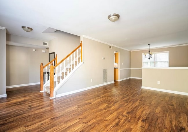 Photo - 10420 Meadow Crest Ln