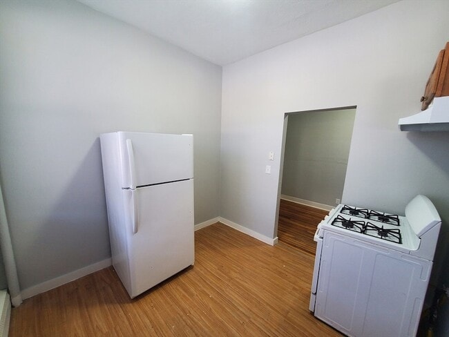 Photo - 10 Abbotsford St Unit 3