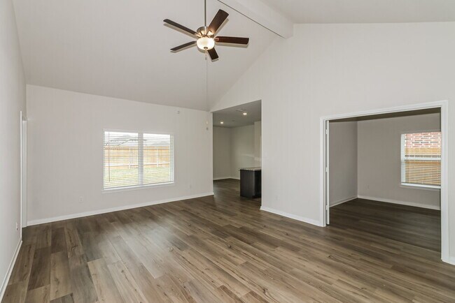 Photo - 464 Beechwood Hacienda Dr