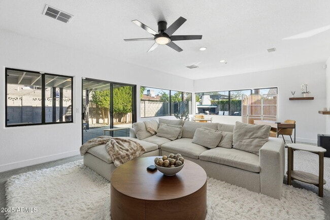 Photo - 8614 E Jackrabbit Rd