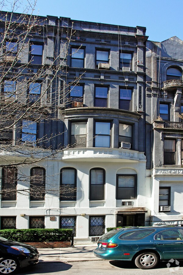 Photo - 30 W 83rd St