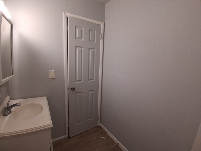 Photo - 804 Knollcrest-