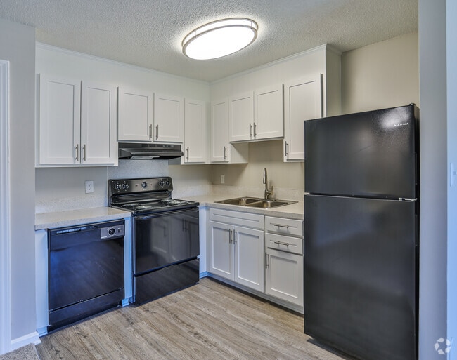 Photo - Ashbrook Village