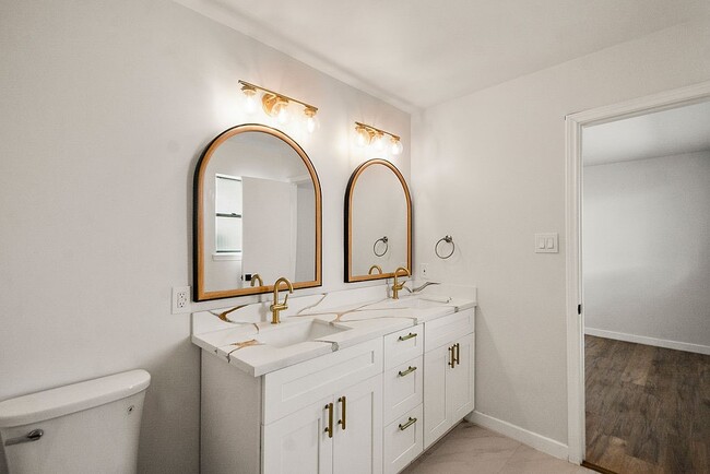 Photo - 5514 Chantilly Ln