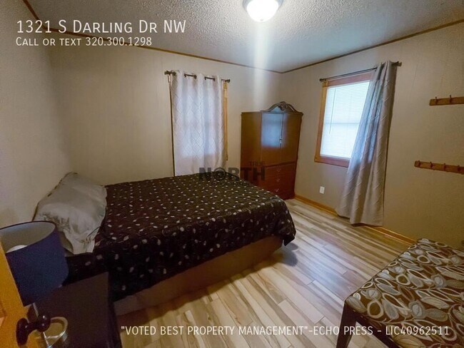Photo - 1321 S Darling Dr NW
