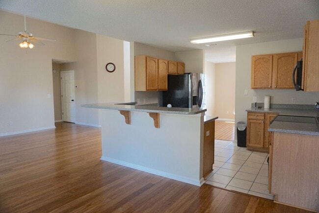 Photo - 3 BED | 2.5 BATH | POOLER