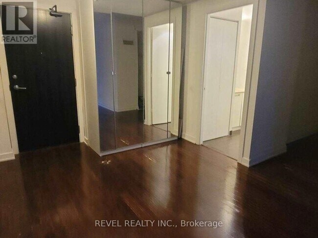 Photo - 33 Charles St E Unit 2901