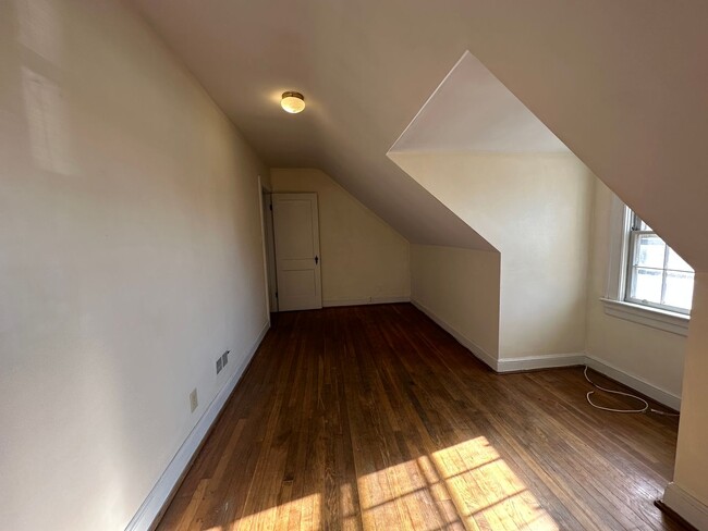 Photo - 314 Langhorne Ln Unit B