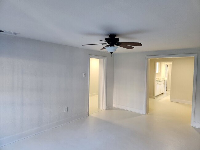 Photo - 229 E Gordon St Unit Apt. 1A