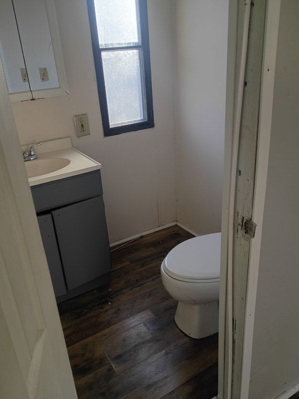 Photo - 112 Norris Ave SE