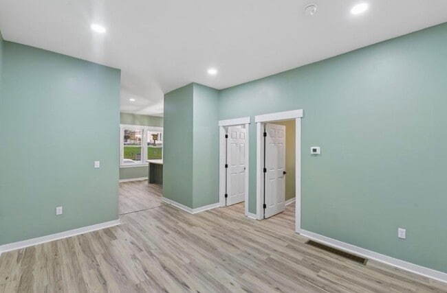 Photo - 139 5th Ave