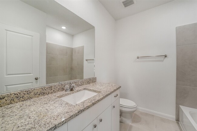 Building Photo - 11931 Pondwood Dr