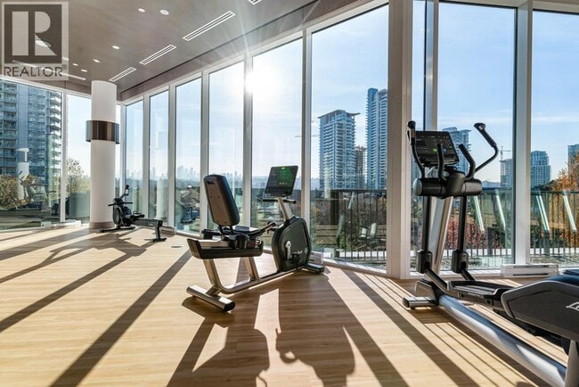 Photo - 4720 Lougheed Hwy. Unité 907