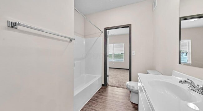 Photo - 5011 Hutchison St Unit 2 Bedroom