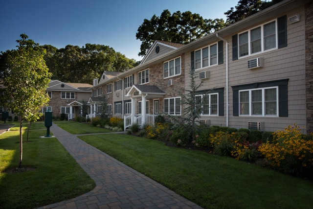 Photo - Fairfield Plaza West At West Sayville Apartments