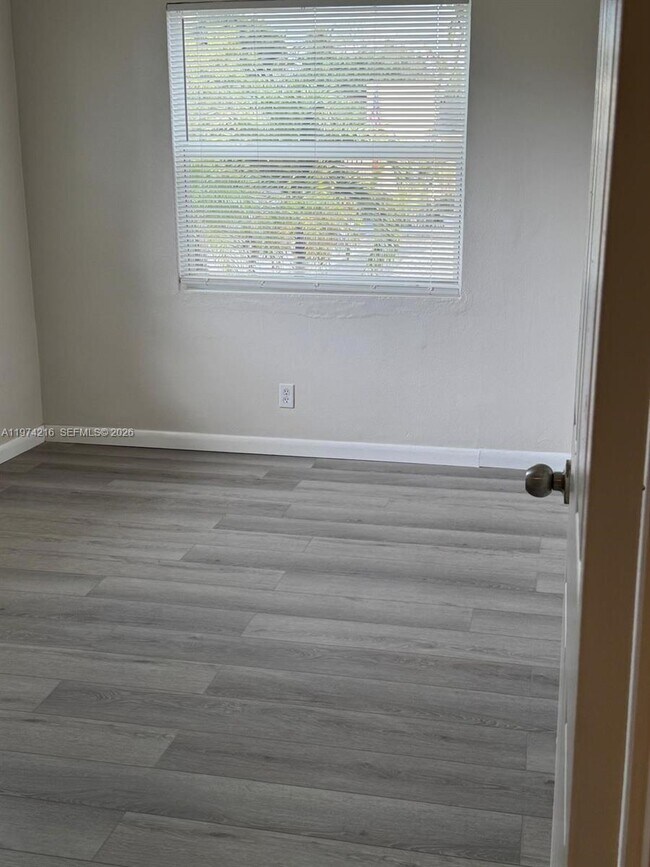 Photo - 709 NW 1st St