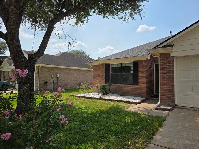 Photo - 16106 Darwood Ct