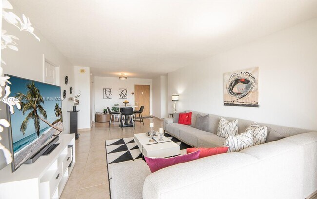 Photo - 1625 SE 10th Ave Condo Unit 607
