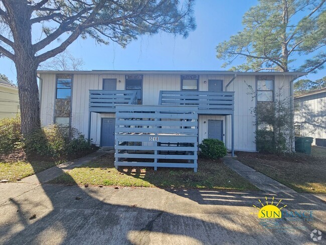 Building Photo - Nice 2 Bedroom Unit in Fort Walton Beach Rental