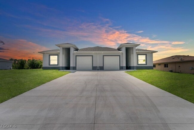 Building Photo - 734 Jack Ave S