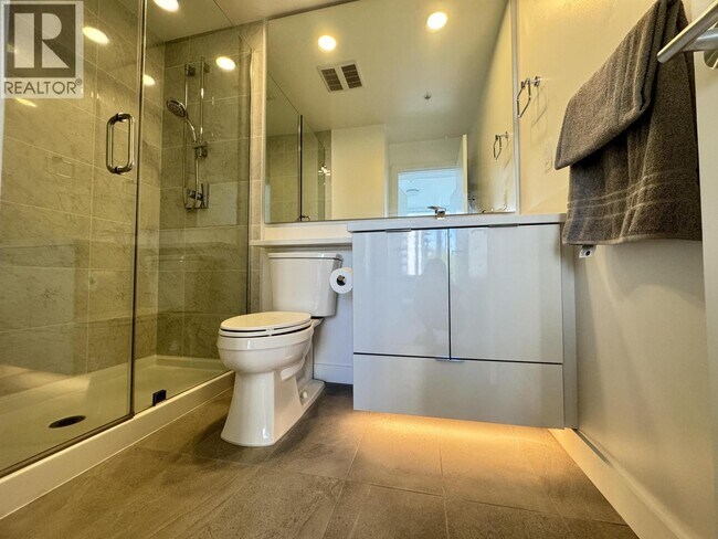 Photo - 555 Sydney Ave.