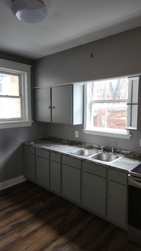 Photo - 409 Emerald St