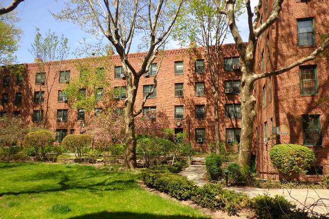 Photo - Sunnyside Garden Apartments