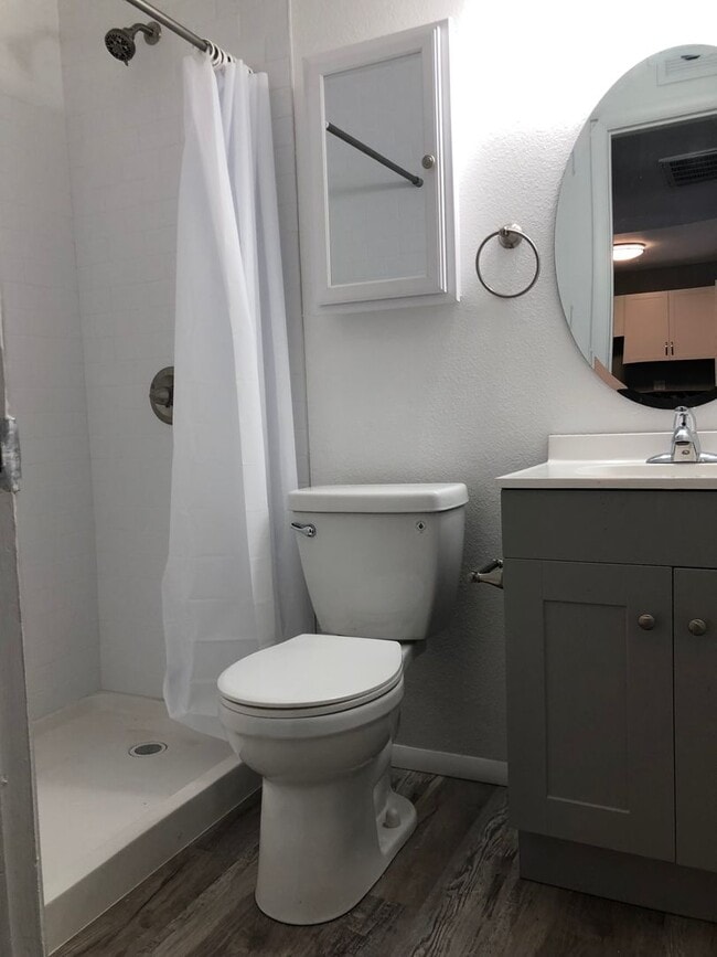 Photo - 1 Bedroom Condo at Stongate - UTILITIES INCLUDED!
