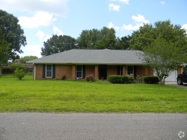 Building Photo - 606 Comfort Ln Rental