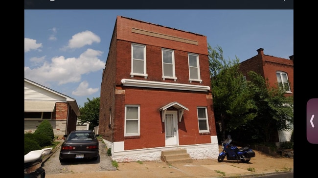 Building Photo - 4233 Meramec St Unit 1F