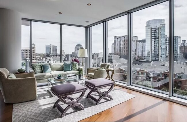 Photo - 2900 McKinnon-311.7 Unit 311.7