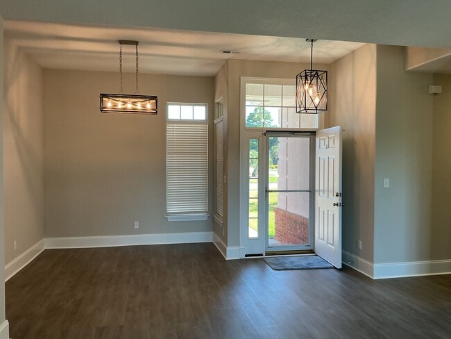 Photo - 546 Stonemason Dr