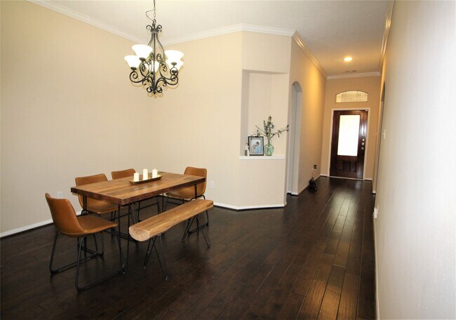 Photo - 2409 Avalon Trace Ln