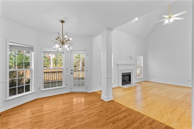 Photo - 111 Bellewood Ct