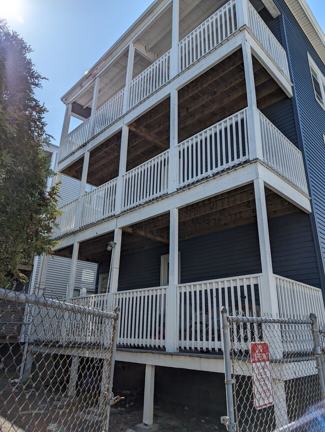 34 Cameron St Unit 2