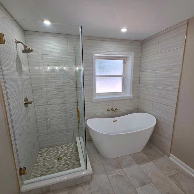 Photo - 1718 W Main St