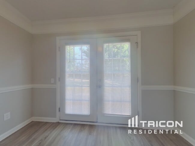 Photo - 116 Megan Ln