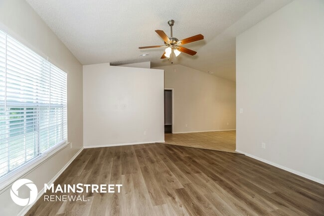 Photo - 1350 Gerry Rd SW