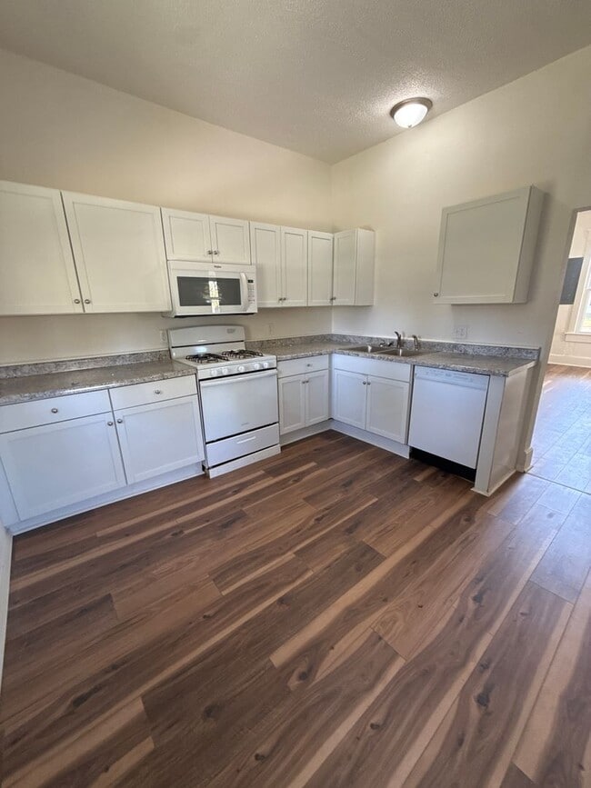 Photo - 3 bedroom/2 bath house