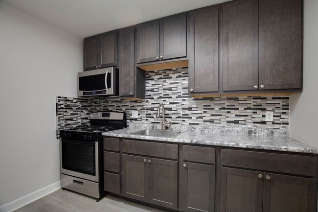 Renovated 1BD/1BATHS - Renovated 1BD/1BATHS Apartment Unit 3219 #13