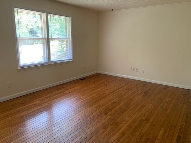 Photo - Cozy Three Bedroom in Harbor House Area!