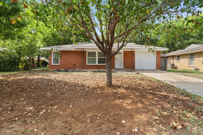 6418 Onyx Dr N
