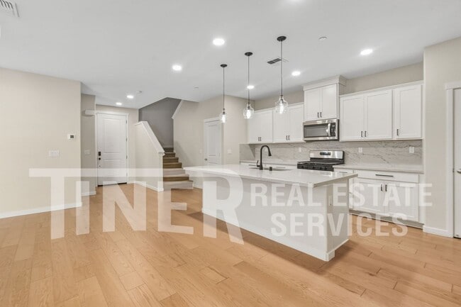 Photo - 632 Whitewater Wy