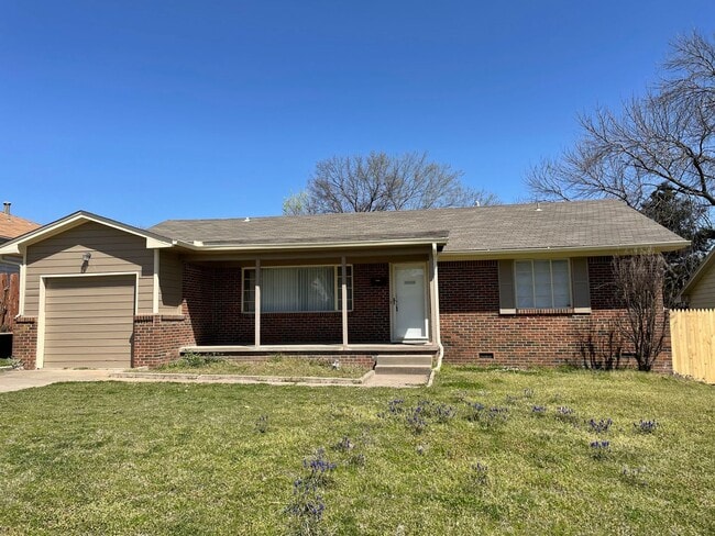 Building Photo - Darling Midtown Charmer! 3 bed 1 bath - NE... Rental